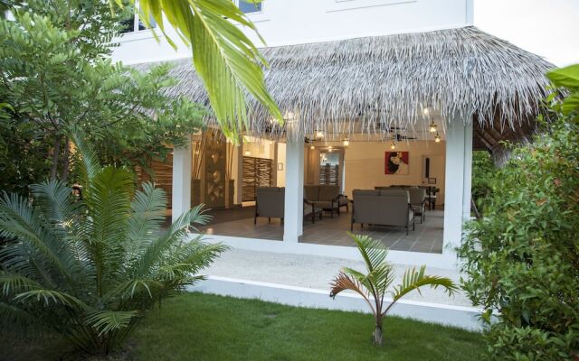 Amra Palace Laamu