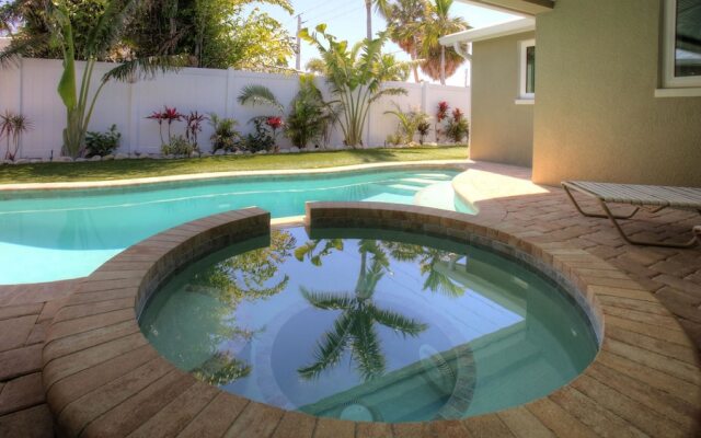 AMI Beach Home Apartment 4