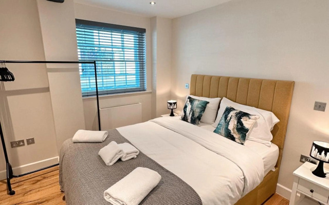 Relaxing 3-Bedroom City Centre Apartment