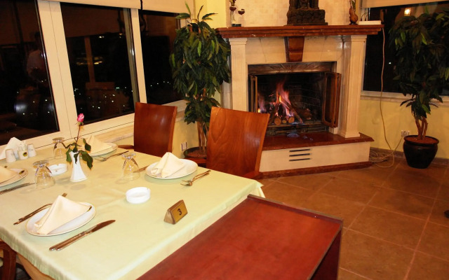 Nysa Hotel