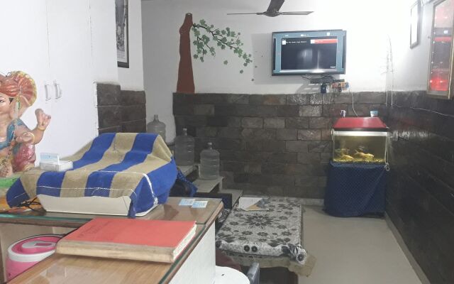 Rajdhani guest house