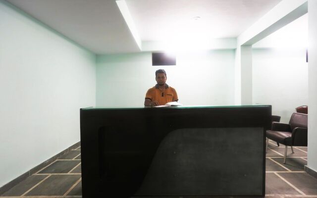 OYO 48551 Hotel Him Jyoti Gurgaon