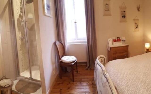 Les iris Chambres D Hôtes