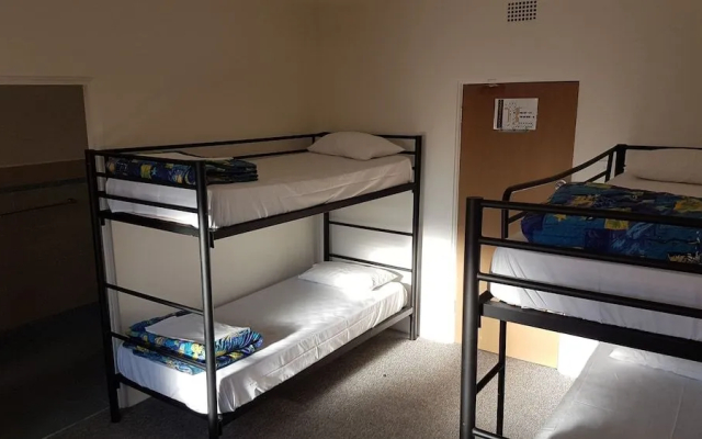 Central Backpackers - Hostel