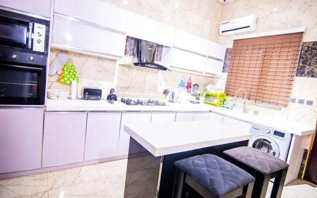 Executive 4 Bedroom House