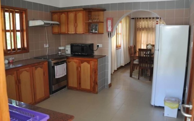 La Fontaine Holiday Apartments