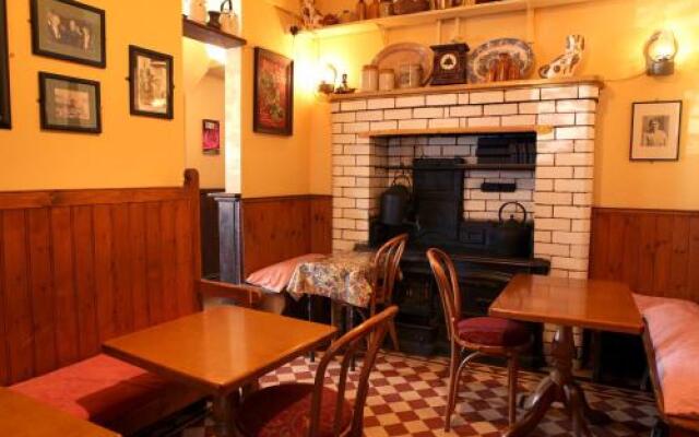 Countrywide Inns - Crottys Pub