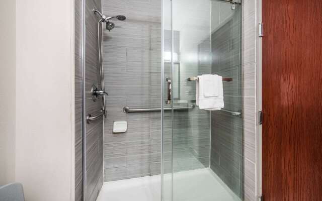 La Quinta Inn & Suites by Wyndham Fairborn Wright-Patterson