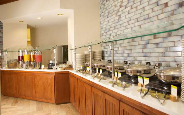 DoubleTree Suites by Hilton Raleigh - Durham