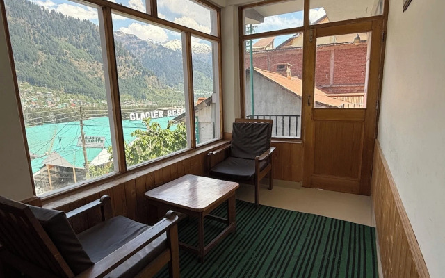 Hotel Alpine Himalayan View  Manali