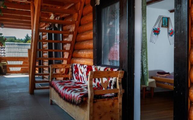 Pensiune agroturistică "Casa Teodora"