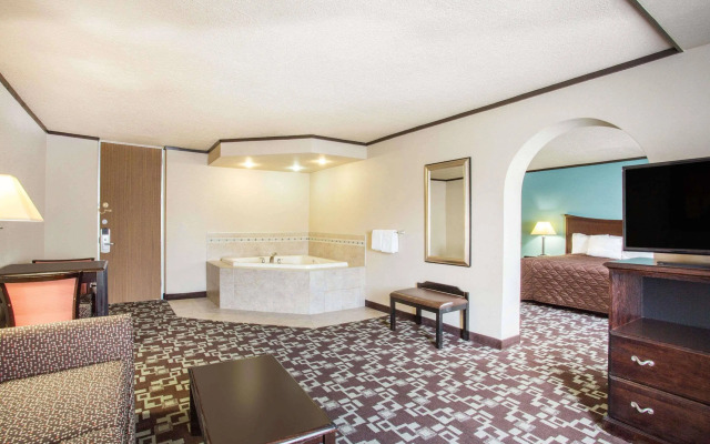 Spark by Hilton Daleville Roanoke North