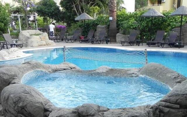 SunBlue Apart Hotel