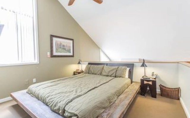 Three Kings Condos #2 by BlueSwell