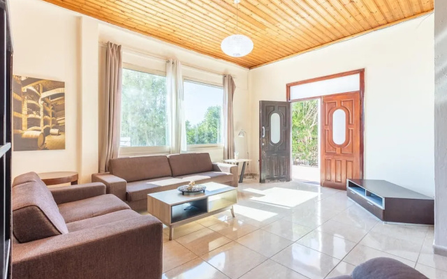 Villa Aristotle in Peyia