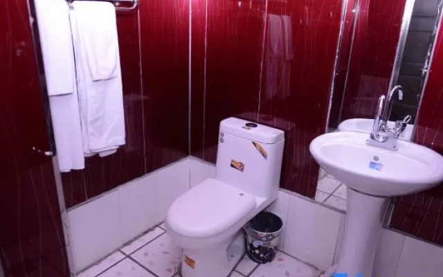 Brother Hotel (Harbin Hadong Station Subway Station) – Bathroom – Harbin