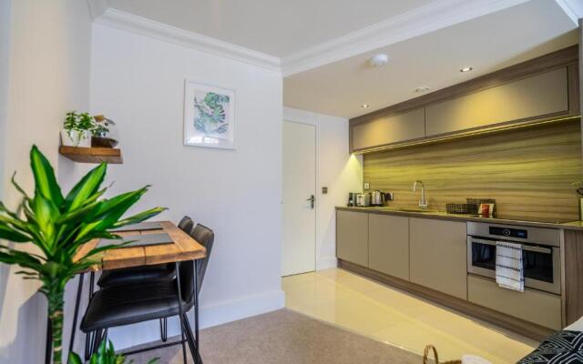 3 Cocoa Suites (parking included)