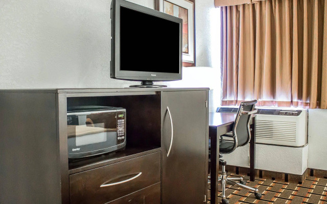 Baymont by Wyndham Scranton Dunmore