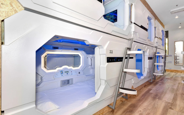 Space Q Capsule Hotel