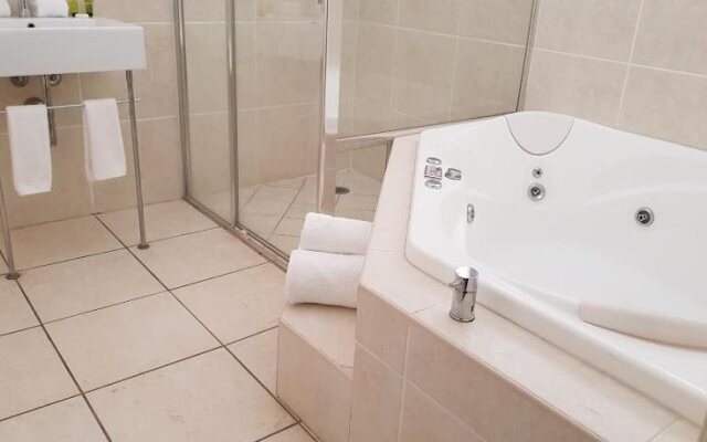 Mayfield on Montville