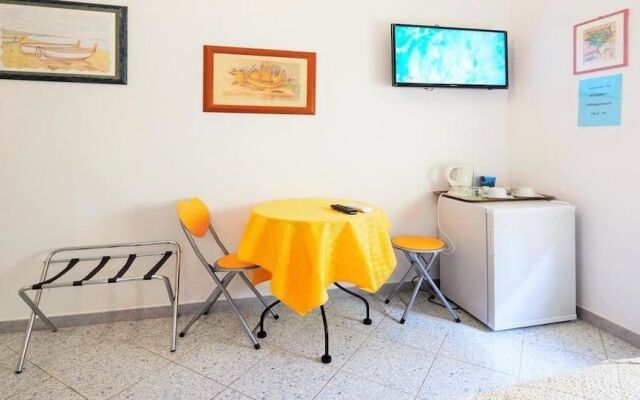 Lia Rooms 2