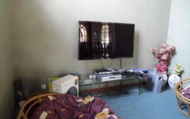 Srinik Guest House