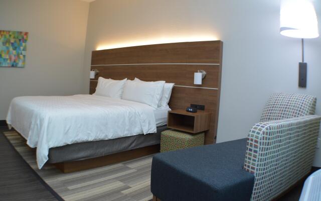 Holiday Inn Express Hotel & Suites Seguin by IHG