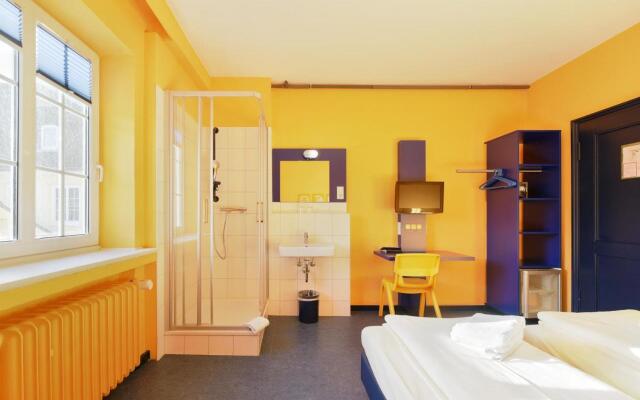 Bed'nBudget Expo-Hostel Rooms