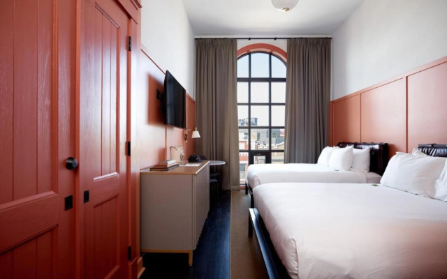 The Chicago Hotel Collection - Wrigleyville