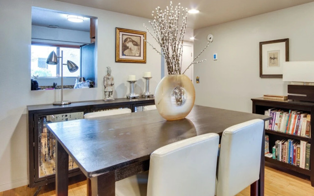 Pet-friendly Tucson Townhome w/ Pool Access!