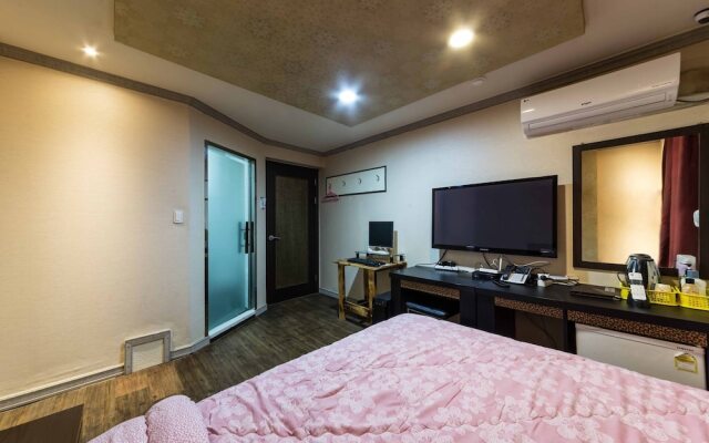 Inje Darrani Pension