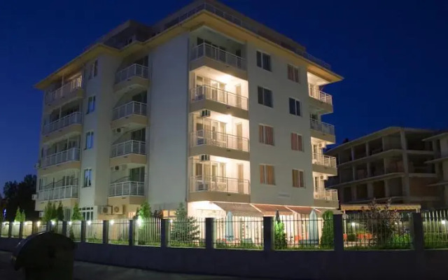 Sunny House Apart Hotel