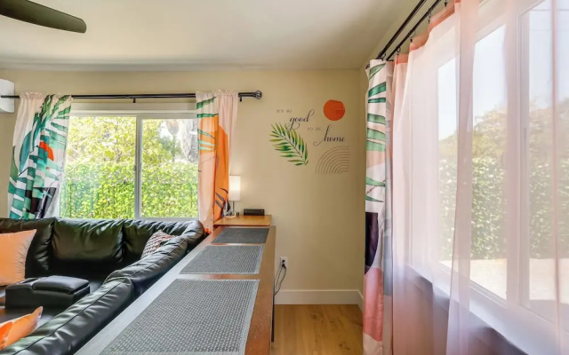 Walkable & Bright Bungalow in Dtwn Redding!
