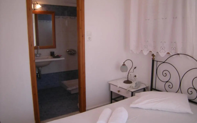 Hotel Roussos Beach
