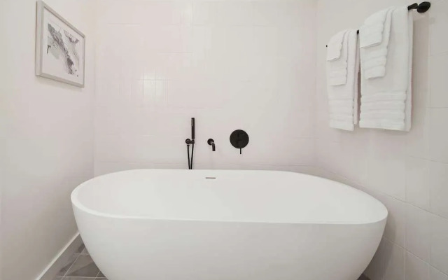 Cobalt Coast Resort & Suites