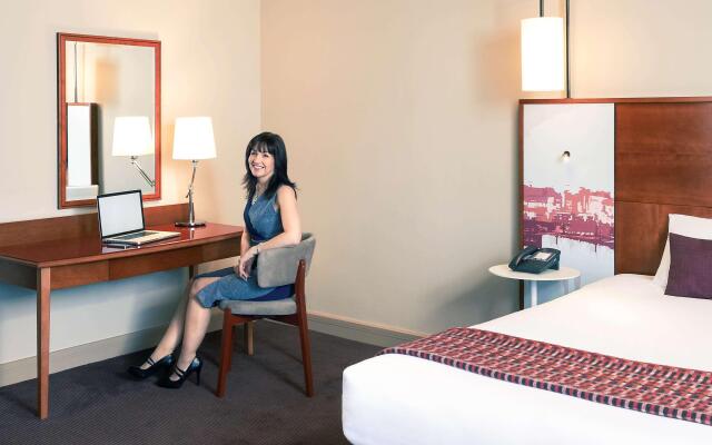 Holland House Hotel Cardiff By Sunday