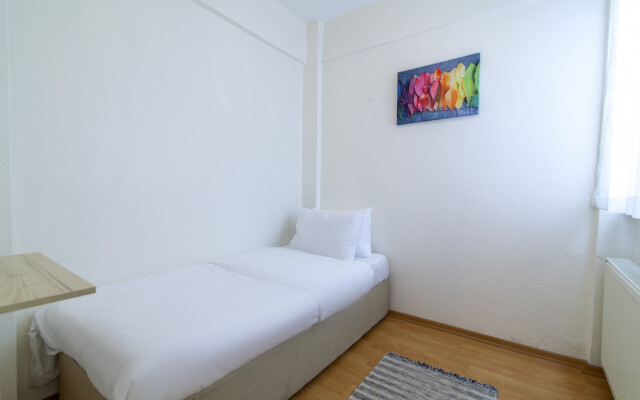 Lovely and Central Flat With Balcony in Sisli