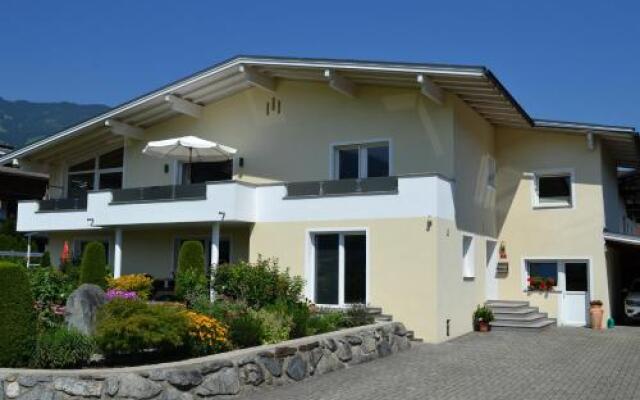 Haus Schatz