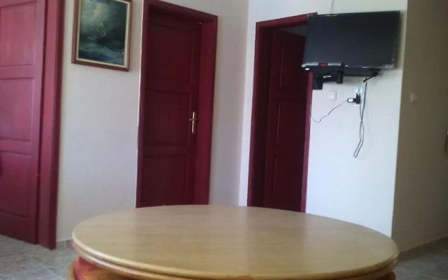 Apartments Bravo 1-Vichevi