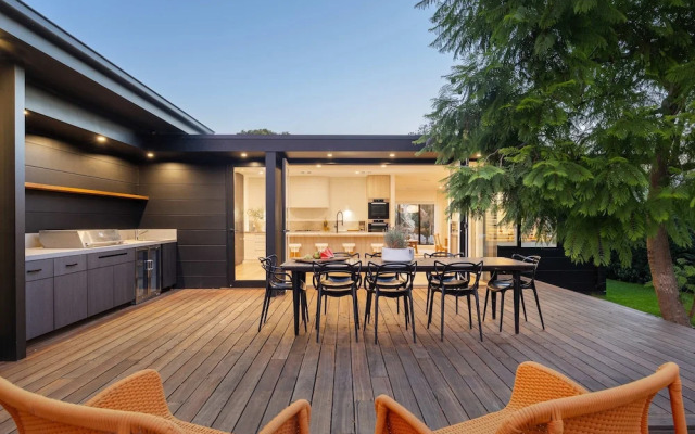 Midnight Sands Luxe Beachside Designer With Pool