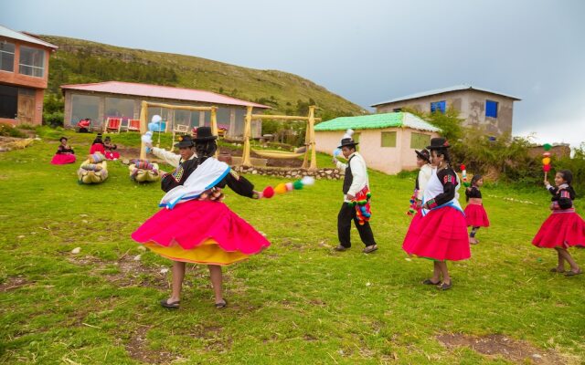 Titicaca Lodge - Luquina Chico