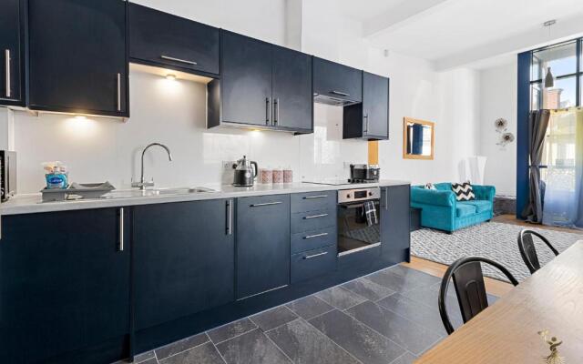 Smythen St, 2 bed apartment with balcony