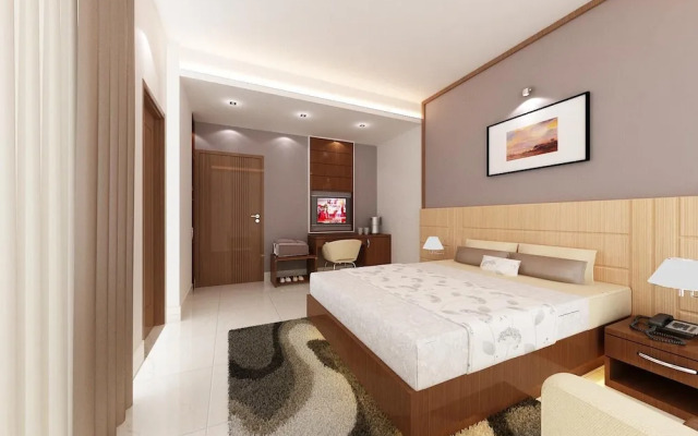 Royal Raj Hotel & Condominium