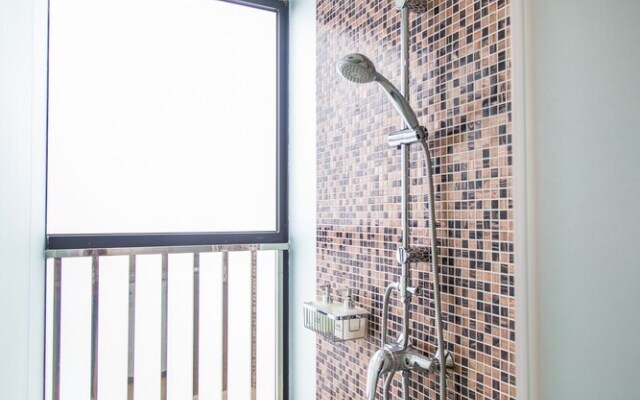 Kaimi Theme Apartment Hotel