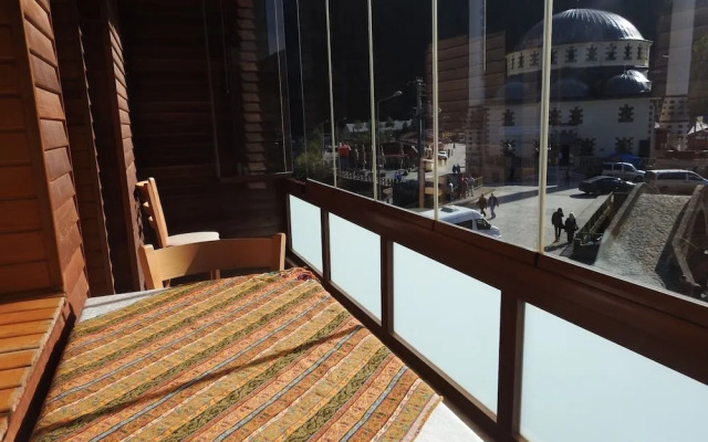 Zengin Motel