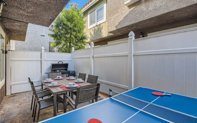 Stylish- Multi-level- Patio- Games - Fast Wifi-cm3
