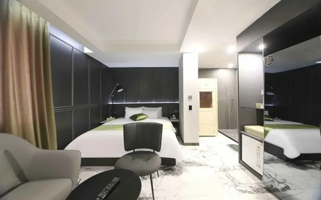 Hanabi Hotel