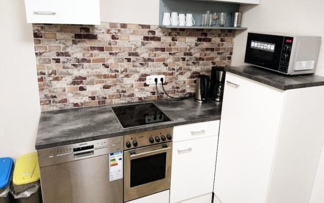 City Apartment S & W