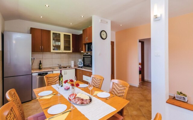 Beautiful Home in Gruda With Wifi and 2 Bedrooms