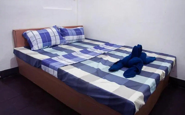 RedDoorz @ Calceta Street Cogon